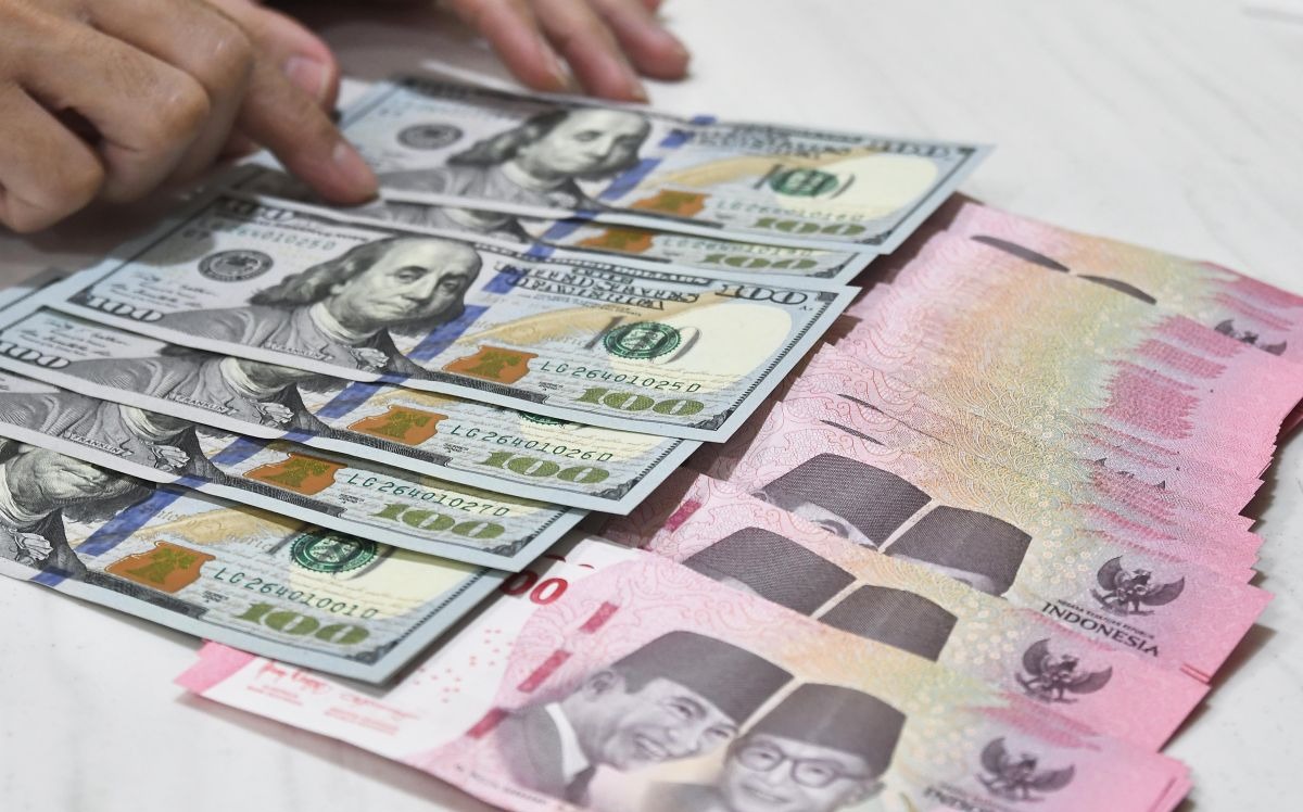 Rupiah Tembus Rekor Terlemah Rp.17.400, Bank Indonesia Langsung Pasang Badan