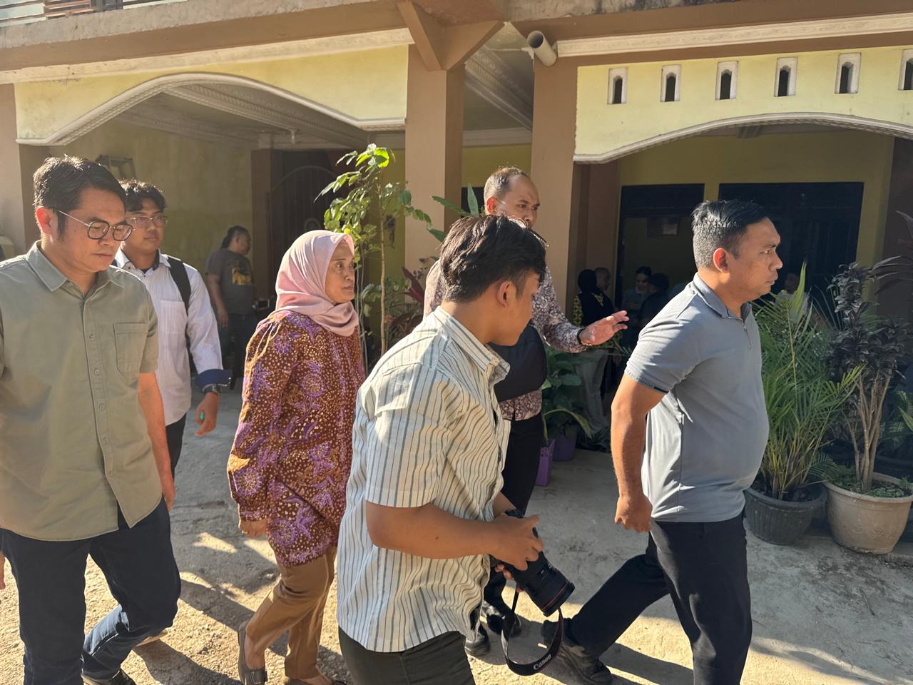 Wakil Ketua LPSK Temui Orang Tua Dokter Icha Pakaenoni, Beri Penguatan Proses Hukum