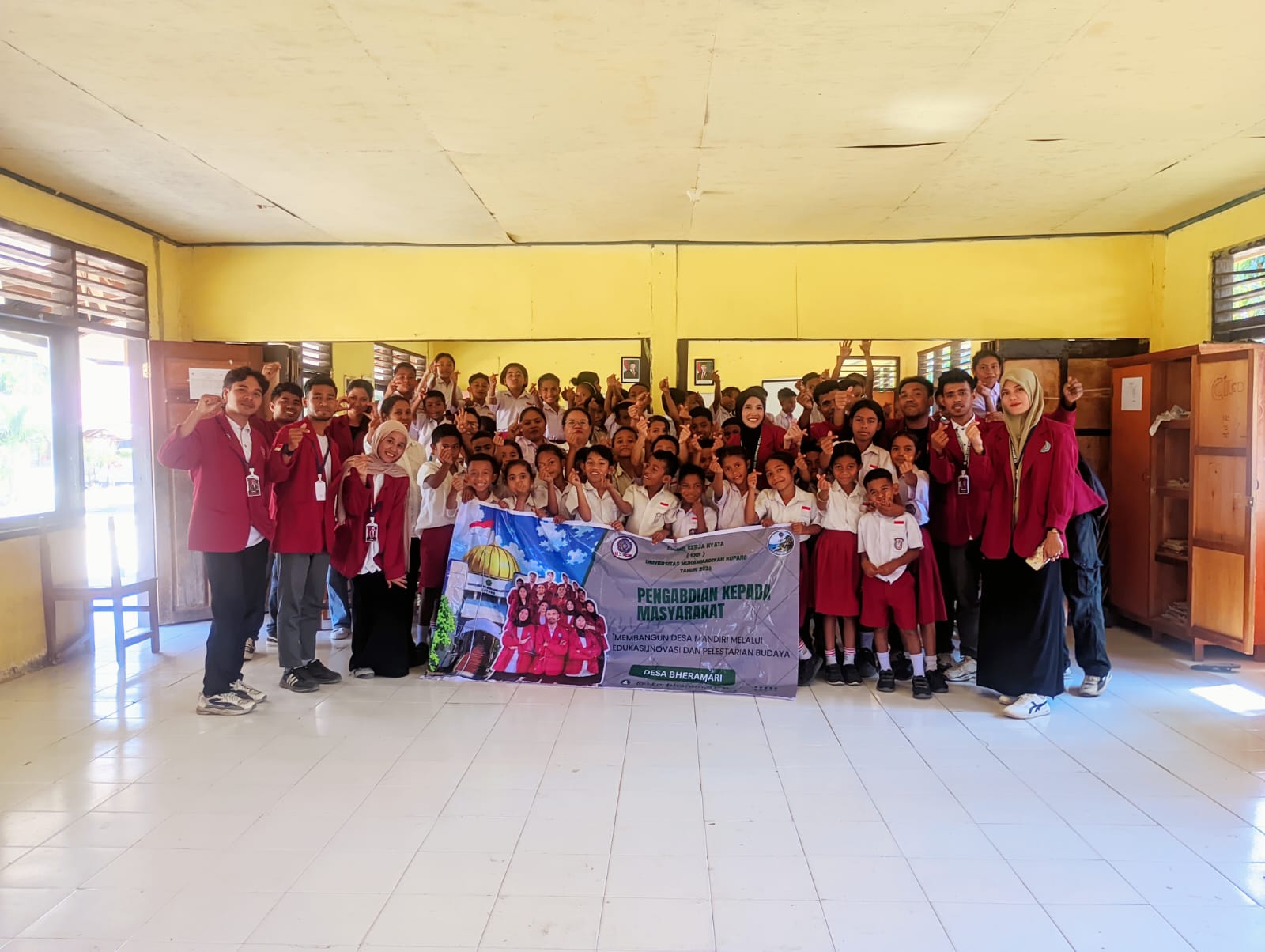 Mahasiswa KKN UMKoe Edukasi Siswa SDK Nangakeo tentang Antibullying dan Literasi