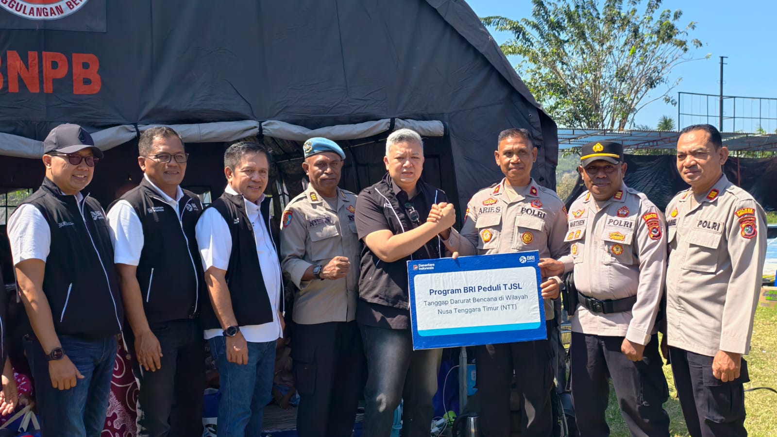 BRI Salurkan Sembako, Air Bersih hingga Selimut untuk Korban Gempa Flores