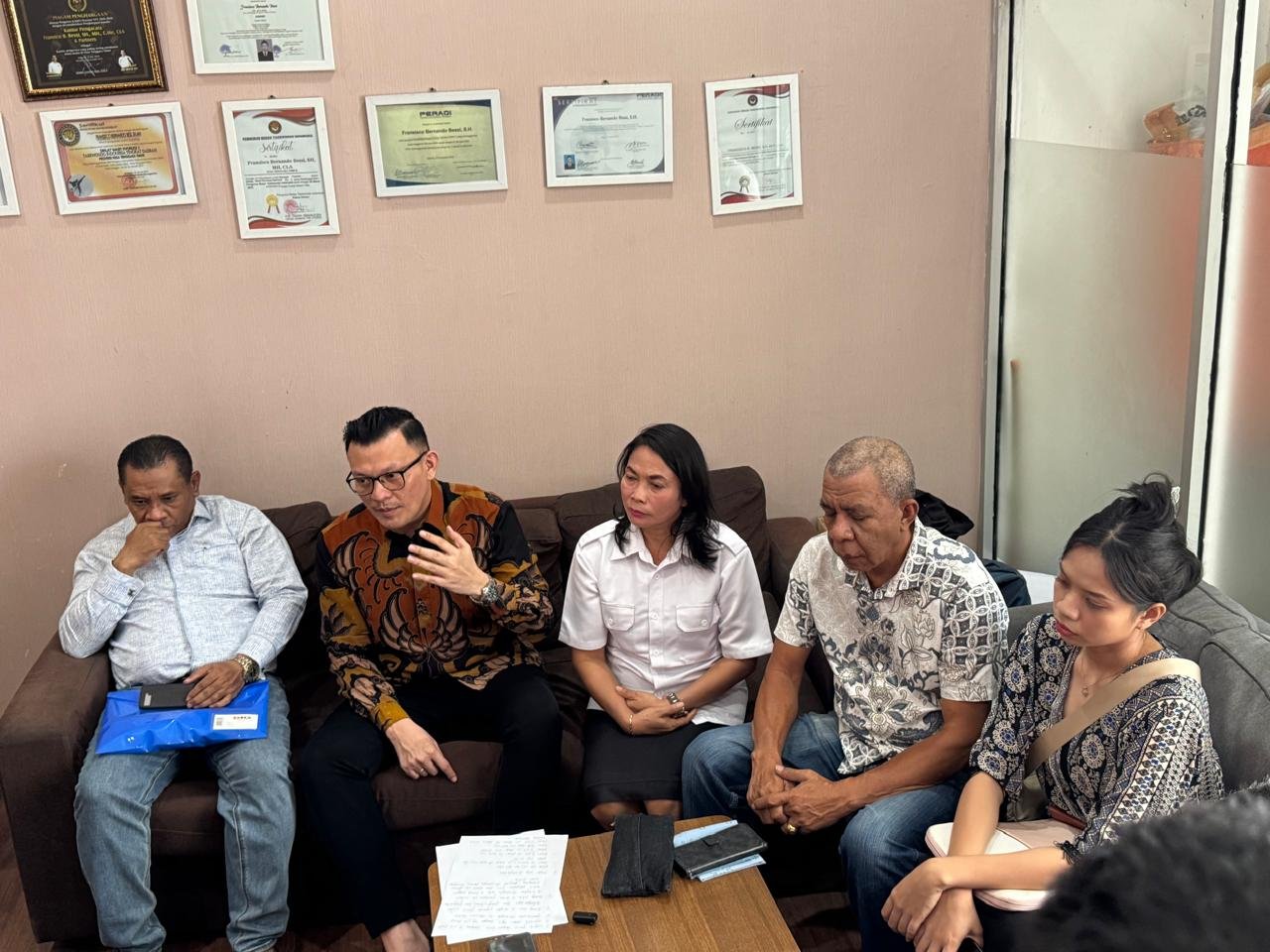 Advokat Kondang NTT jadi Kuasa Hukum Baru Keluarga dr Icha, Minta 3 Anggota DPRD TTU Nonaktif Di-PAW